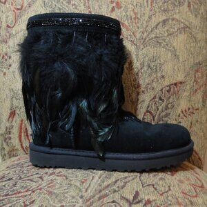 UGG Classic Short Peacock Boot Black Feathers sz 8